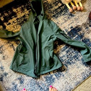 Jacket with fur in it, very stylish